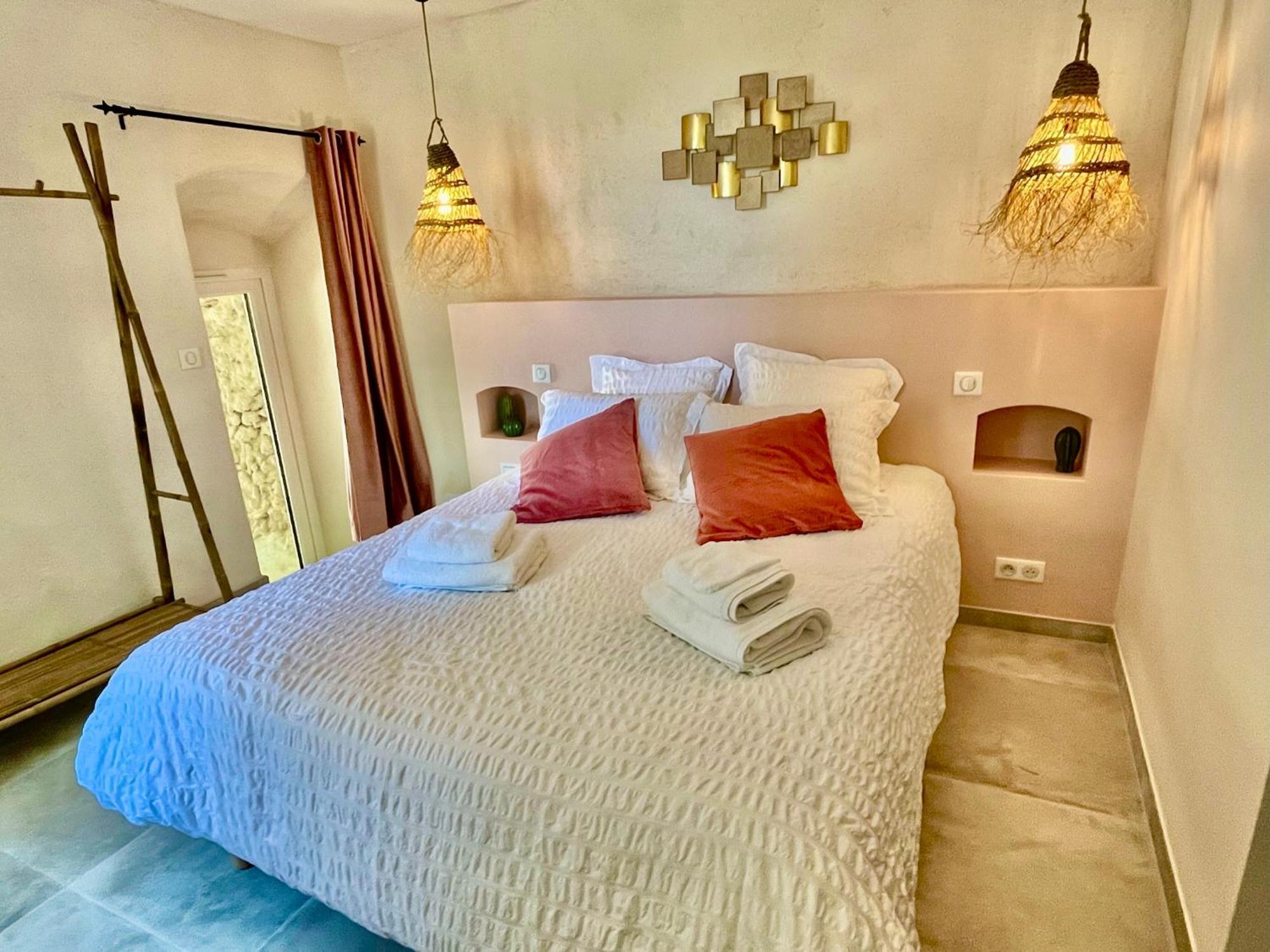 La Parenthese Du Var - Chambre D'Hotes Petits Dejeuners Inclus Et Terrasse Ombragee Saint-Antonin-du-Var Екстериор снимка