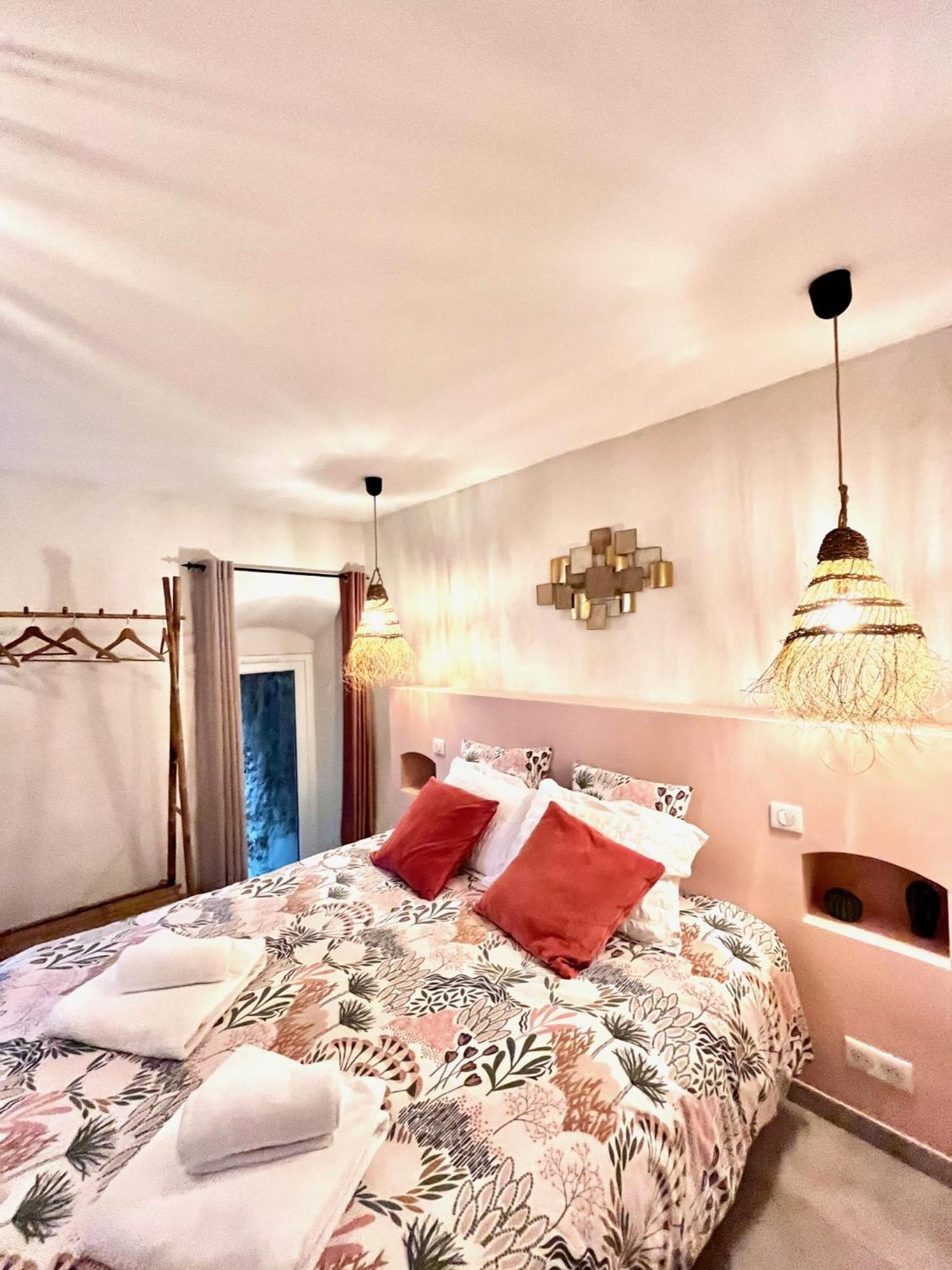 La Parenthese Du Var - Chambre D'Hotes Petits Dejeuners Inclus Et Terrasse Ombragee Saint-Antonin-du-Var Екстериор снимка